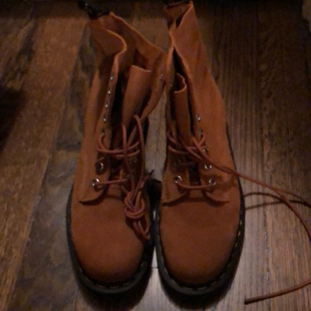 NEW, never worn, tan suede, Pascal Dr. Martens